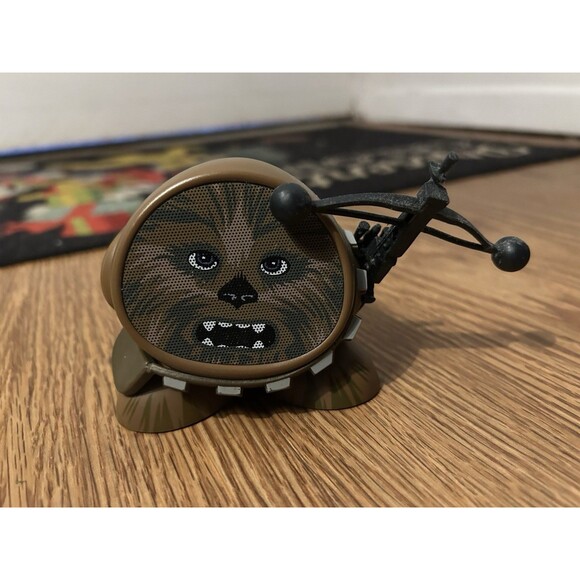 iHome Ekids Chewbacca Blue Tooth Speaker - Picture 1 of 4